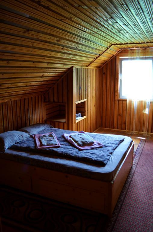 Casa Lorena Sărata-Monteoru Стая снимка