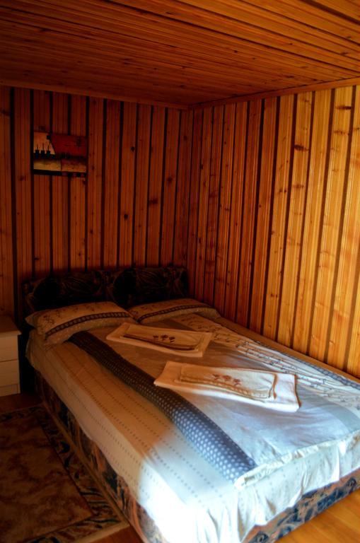 Casa Lorena Sărata-Monteoru Стая снимка